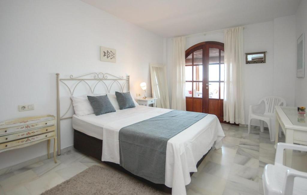 Penthouse On The Beachfront Estepona Bagian luar foto