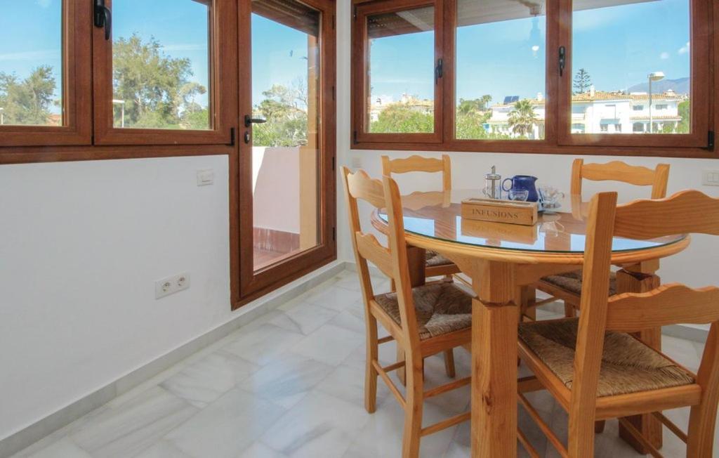 Penthouse On The Beachfront Estepona Bagian luar foto