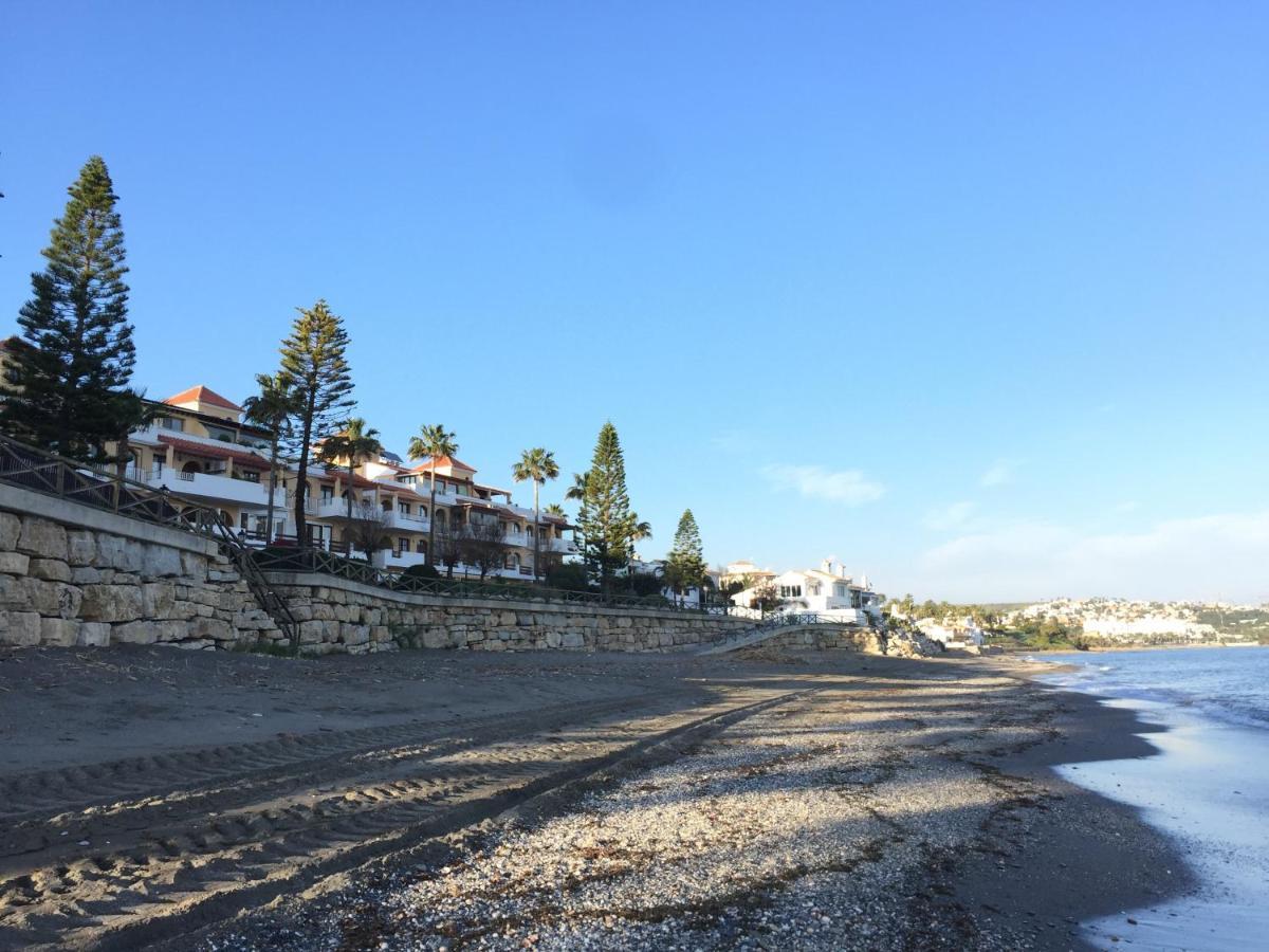 Penthouse On The Beachfront Estepona Bagian luar foto
