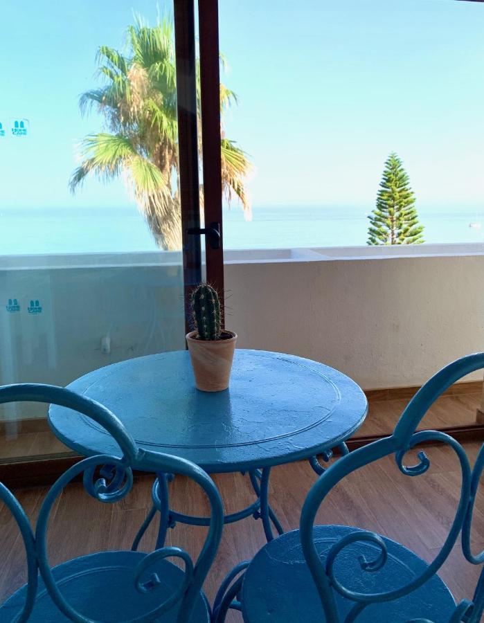 Penthouse On The Beachfront Estepona Bagian luar foto